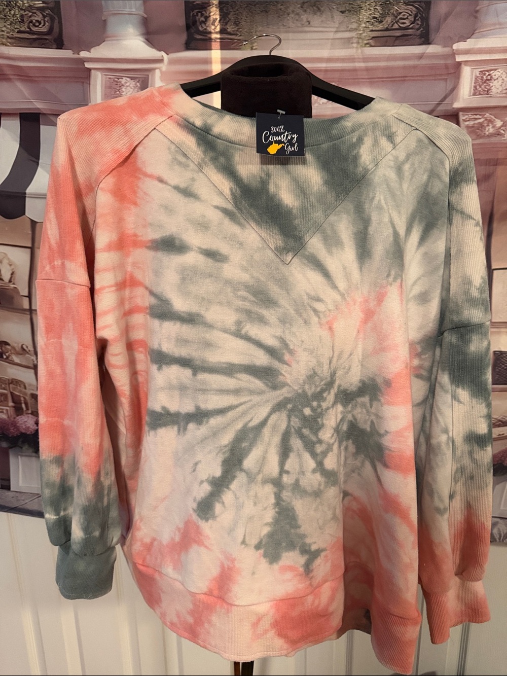POL Sage & Cream Tie-Dye Crew Sweatshirt